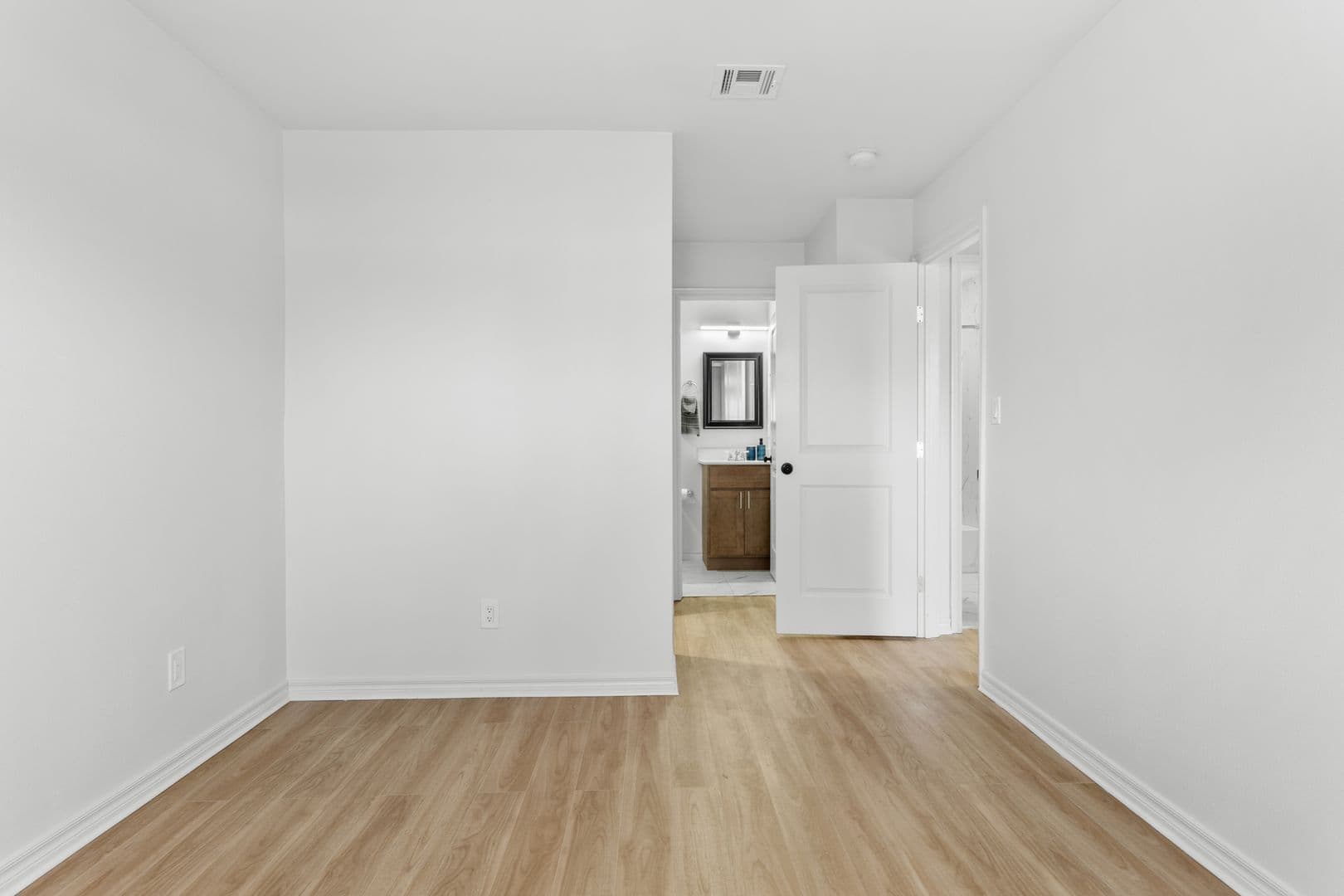 Tulsa Apartment: 1329 E 64th St