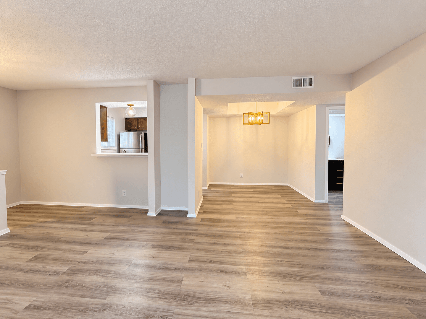 Tulsa Apartment: 6602 S Zunis Ave