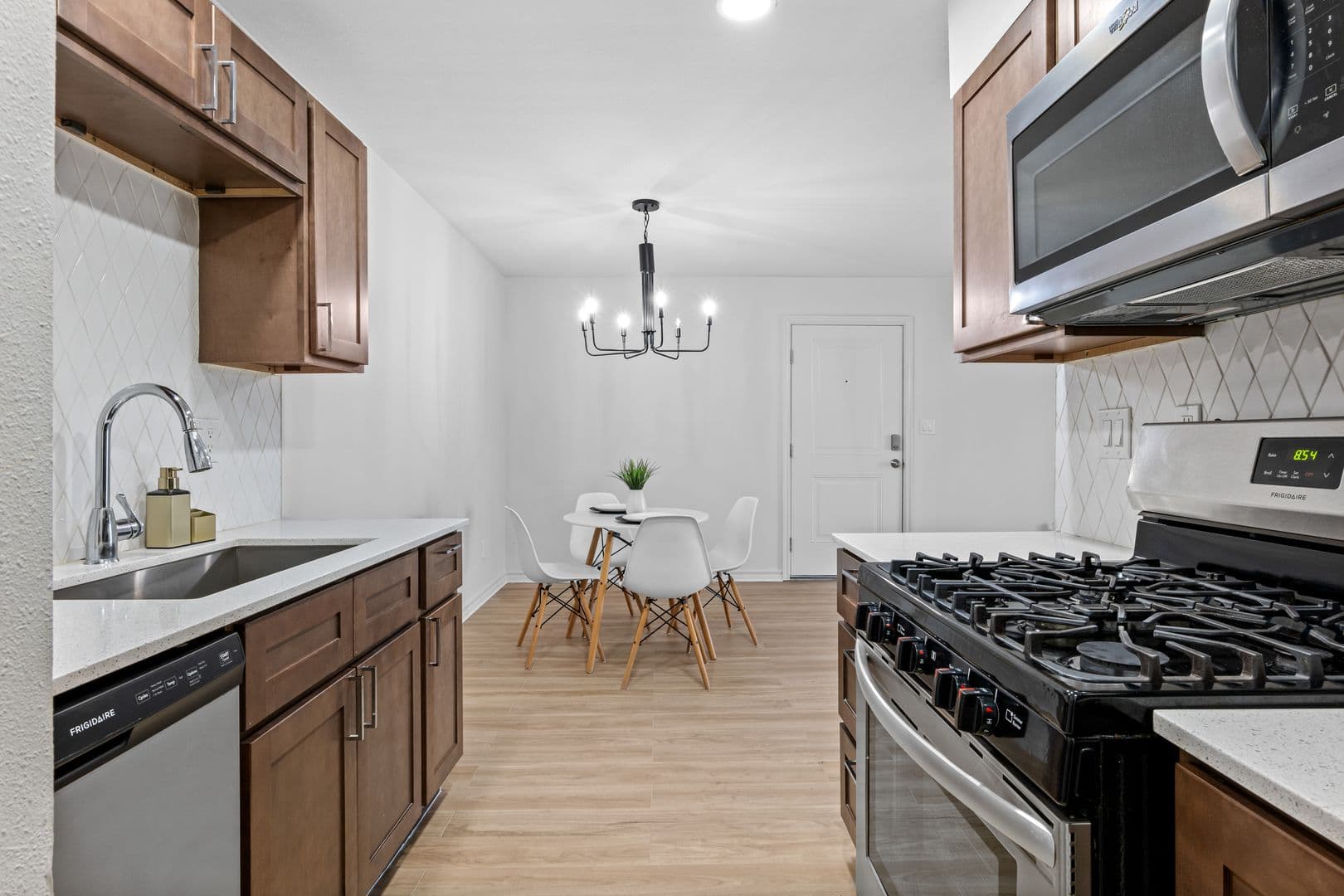 Tulsa Apartment: 1329 E 64th St