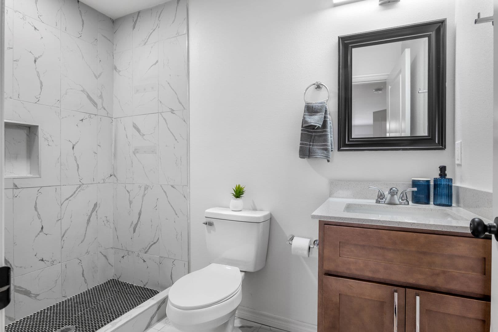 Tulsa Apartment: 1329 E 64th St