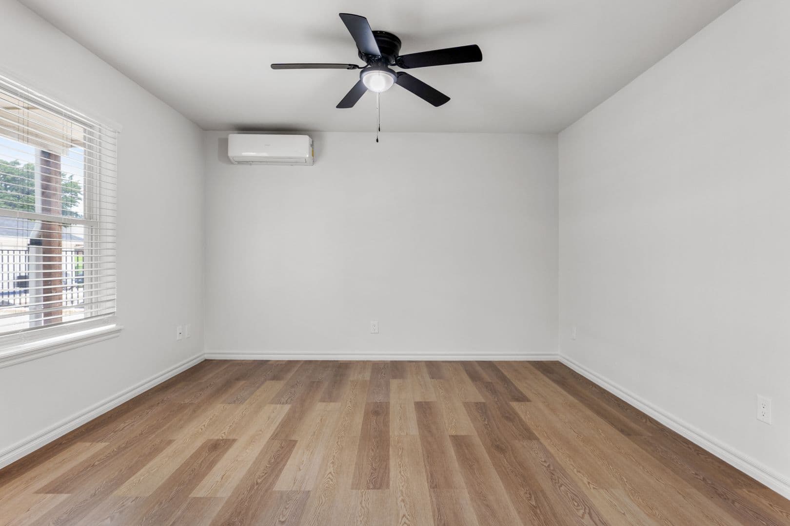 Tulsa Apartment: 7845 E 49th St