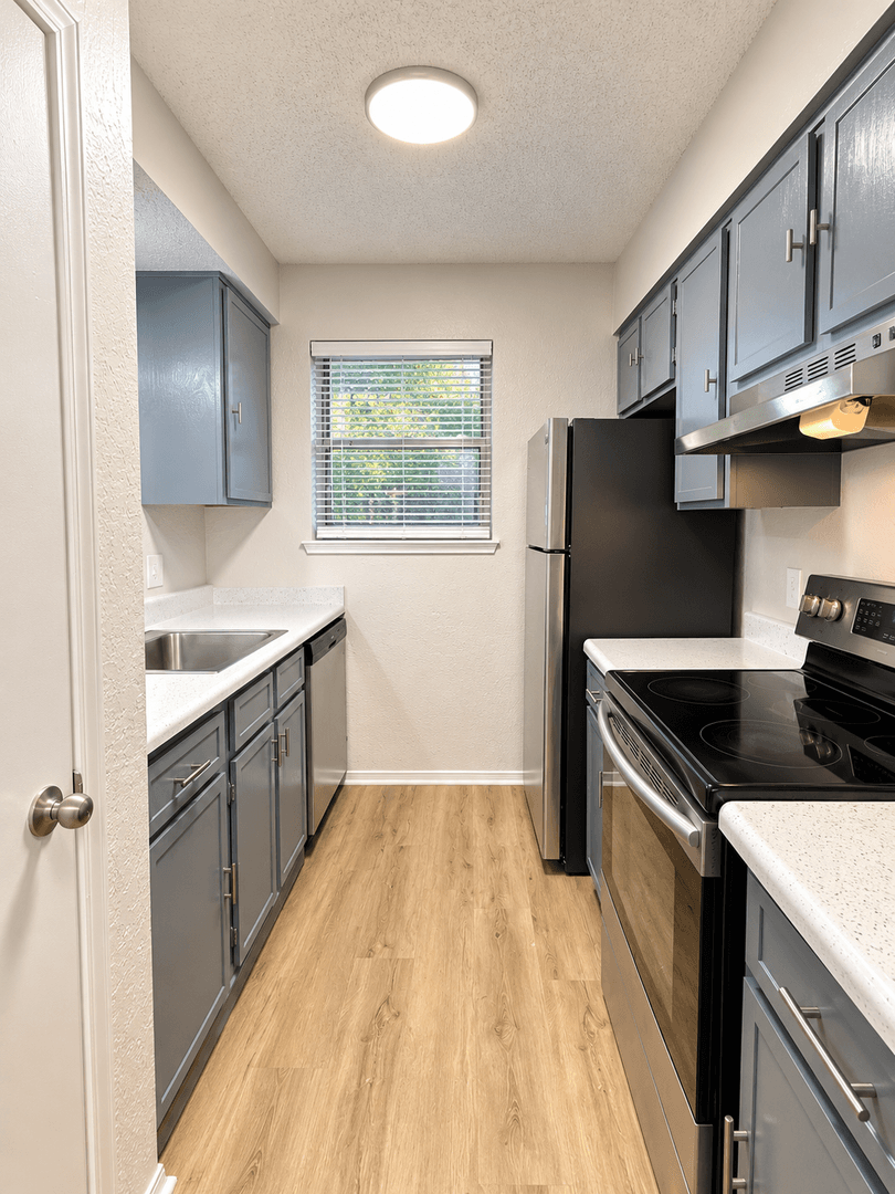 Tulsa Apartment: 6602 S Zunis Ave