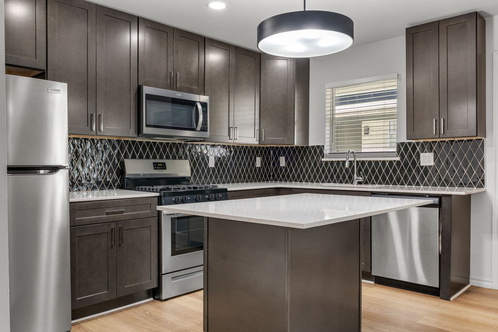 Tulsa Apartment: 7845 E 49th St