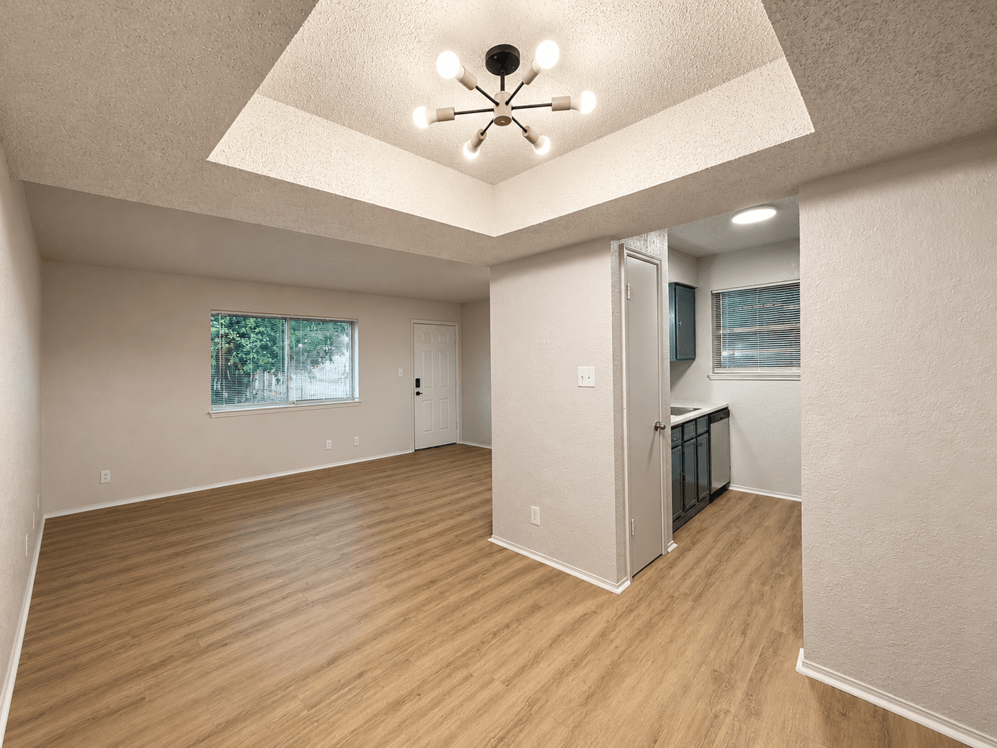 Tulsa Apartment: 6602 S Zunis Ave