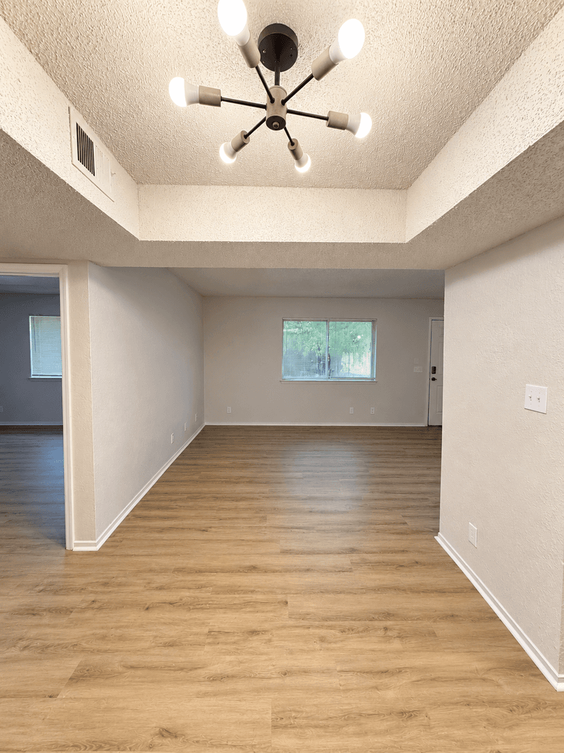 Tulsa Apartment: 6602 S Zunis Ave