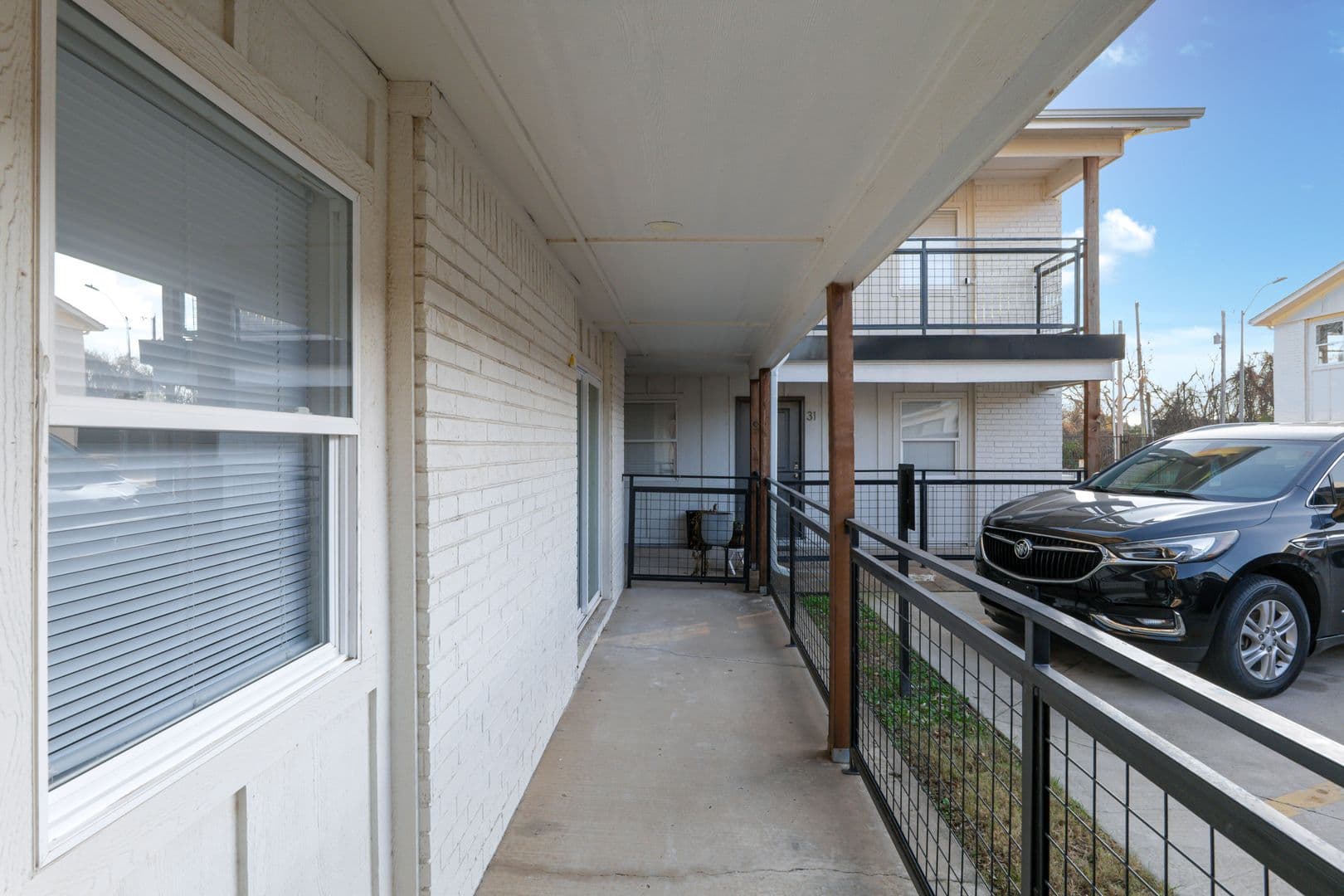 Tulsa Apartment: 1329 E 64th St