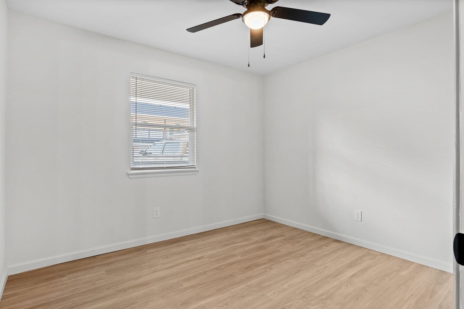 Tulsa Apartment: 1329 E 64th St