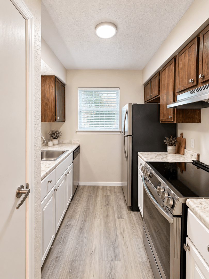 Tulsa Apartment: 6602 S Zunis Ave