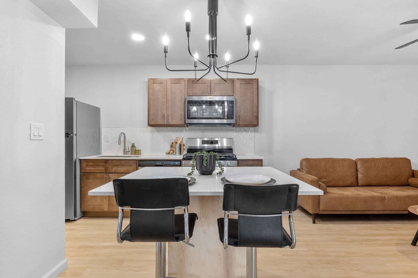 Tulsa Apartment: 1329 E 64th St
