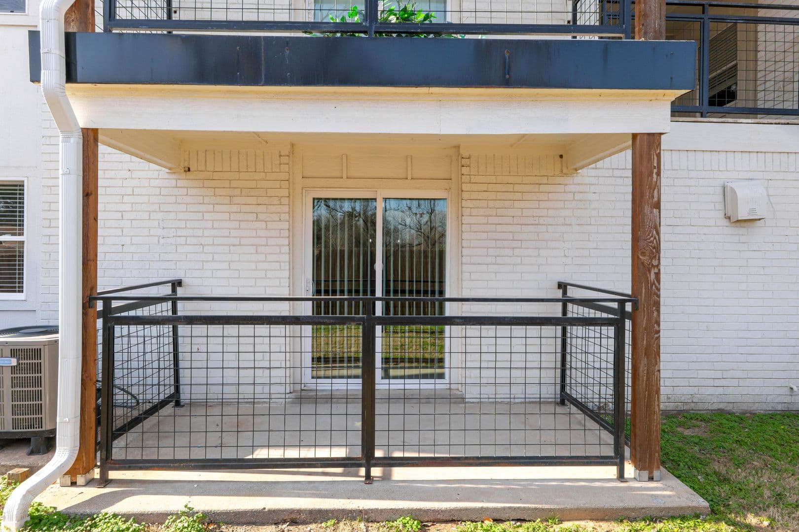 Tulsa Apartment: 1329 E 64th St