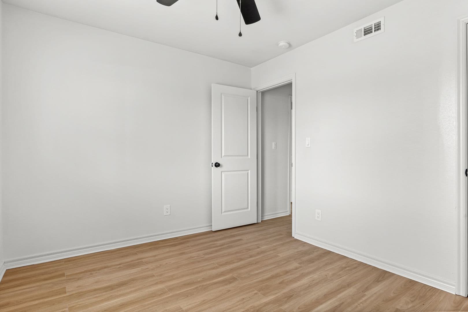 Tulsa Apartment: 1329 E 64th St