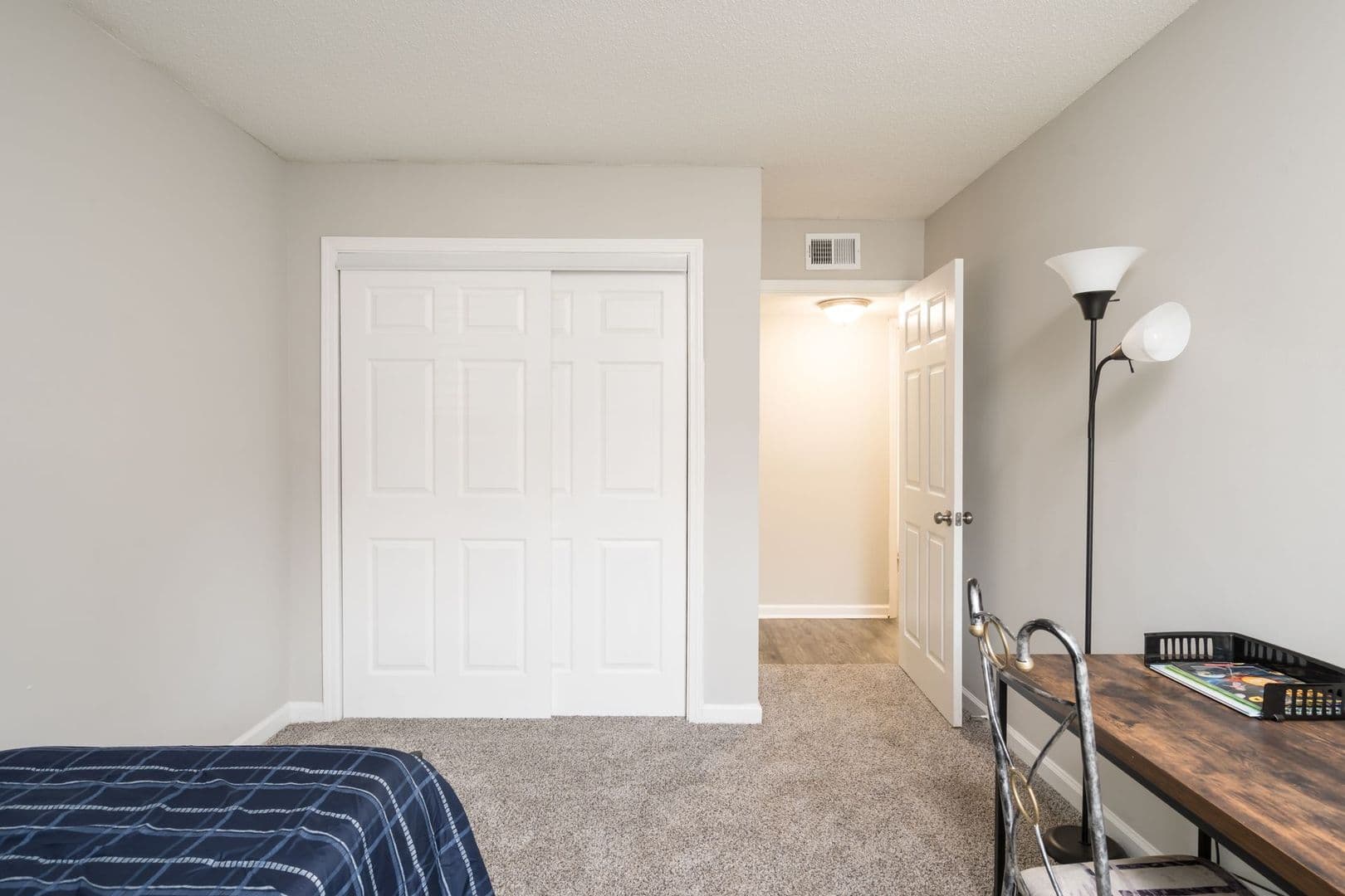 Columbia Apartment: 504 S Beltline Blvd.