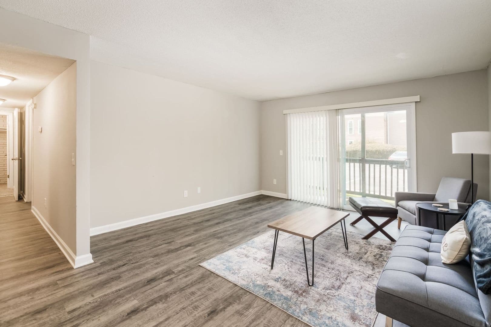 Columbia Apartment: 504 S Beltline Blvd.