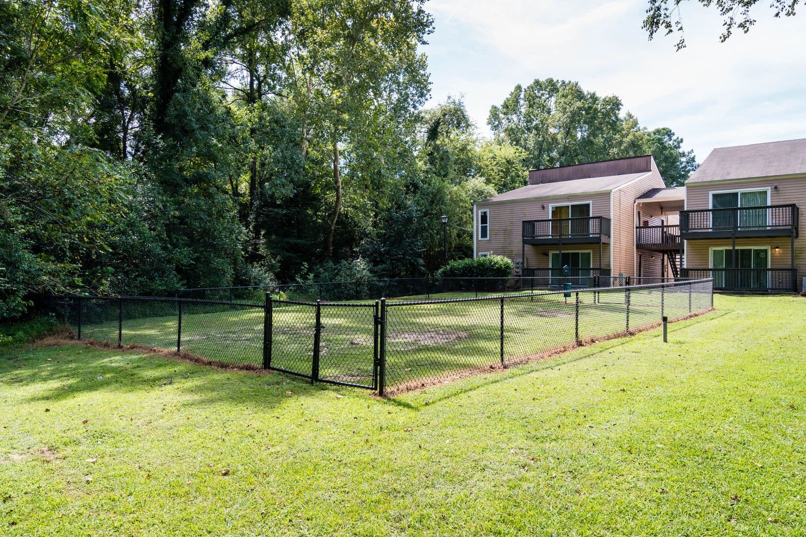 Columbia Apartment: 504 S Beltline Blvd.