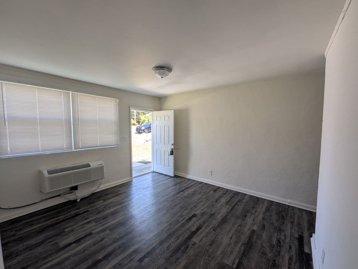 Chester Apartment: 113 Mill Street