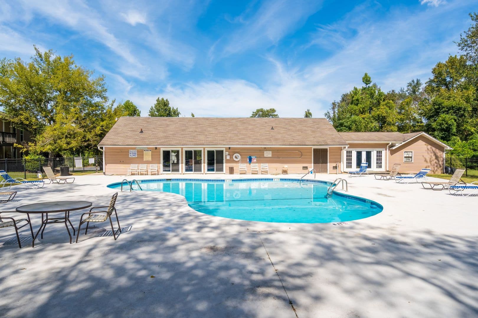 Columbia Apartment: 504 S Beltline Blvd.