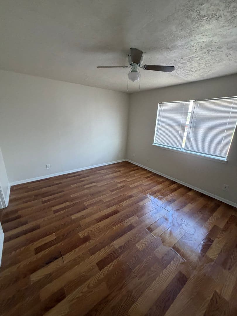 Lake Charles Townhome: 2509 Oak Park Blvd