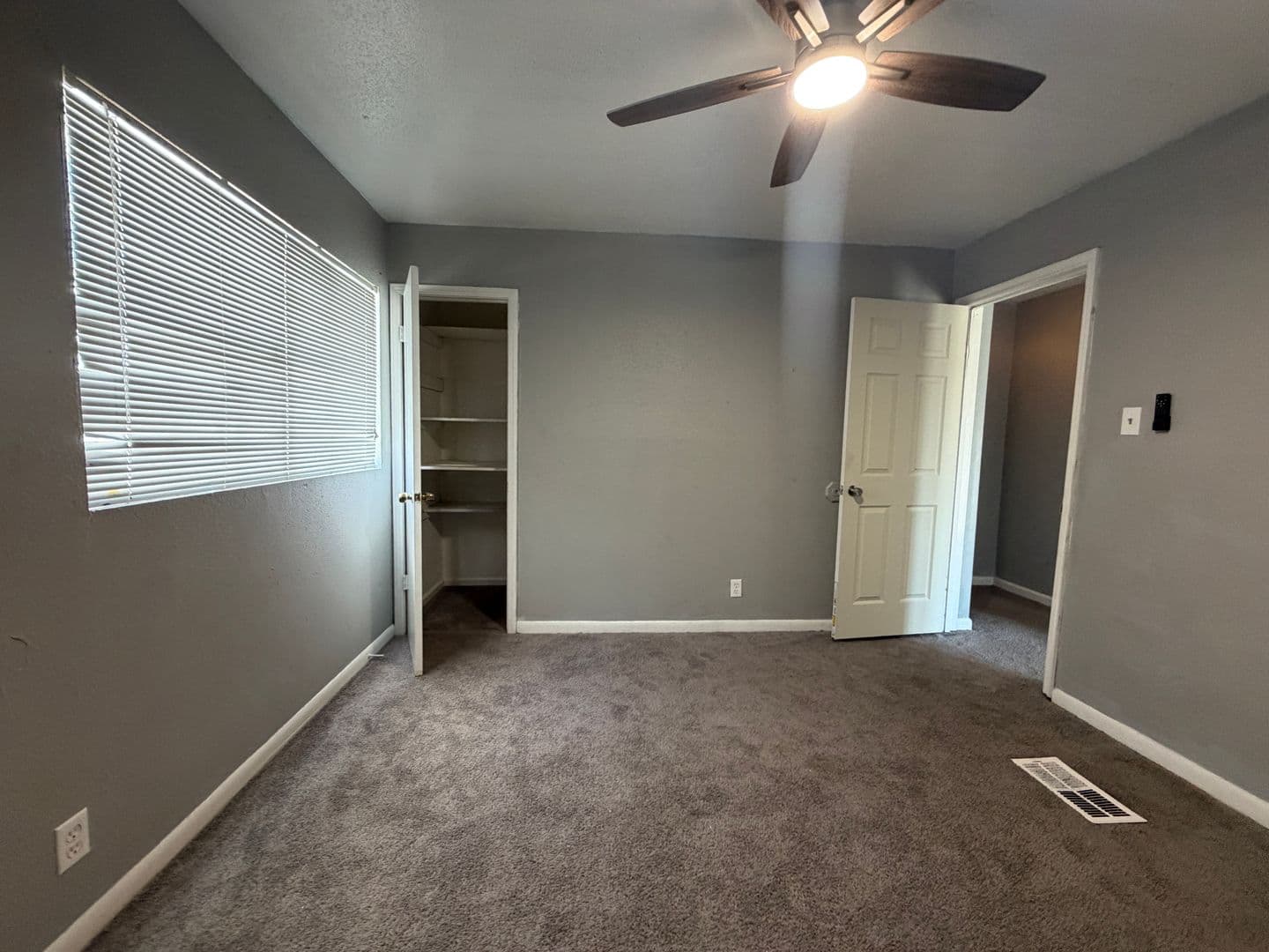 Lake Charles Apartment: 1043 Deesport St