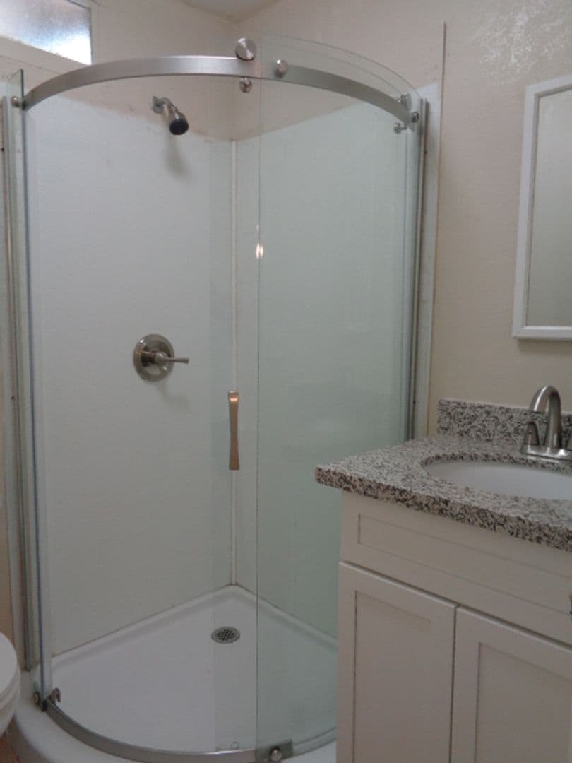 Phoenix Apartment: 1411 N. 33rd St.
