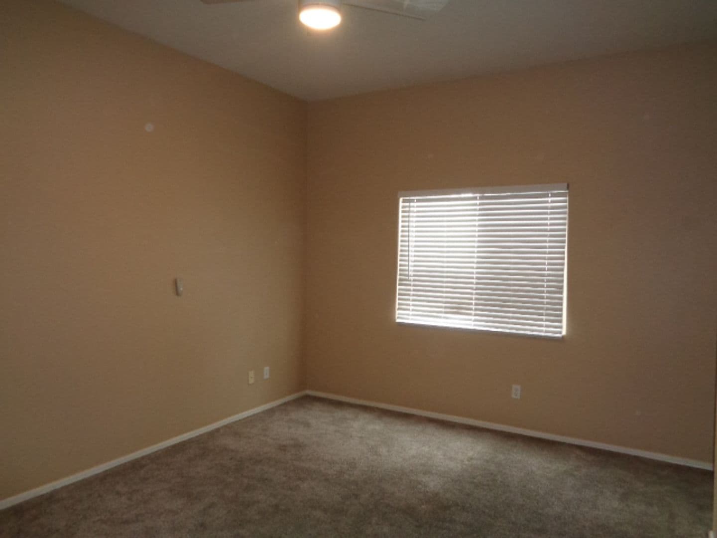 Peoria House: 8054 W Zoe Ella Way