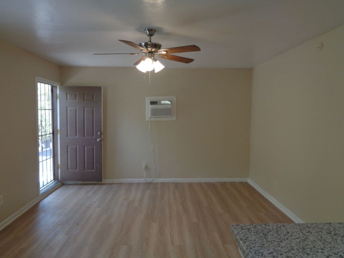 Phoenix Apartment: 1411 N. 33rd St.