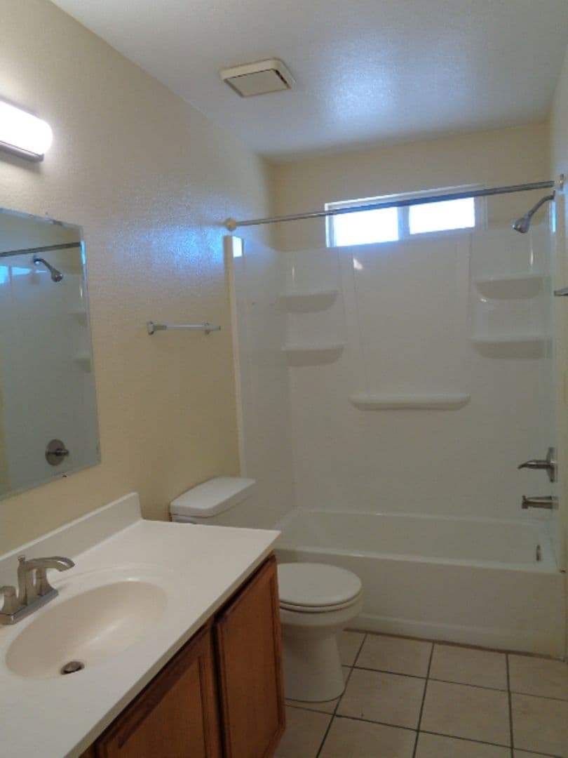 Apache Junction Apartment: 1882 S. Monterey Dr.