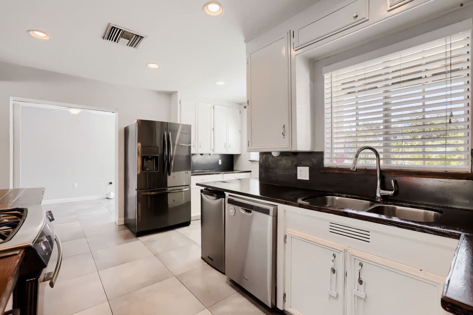 Phoenix House: 5514 E. Thomas Rd.