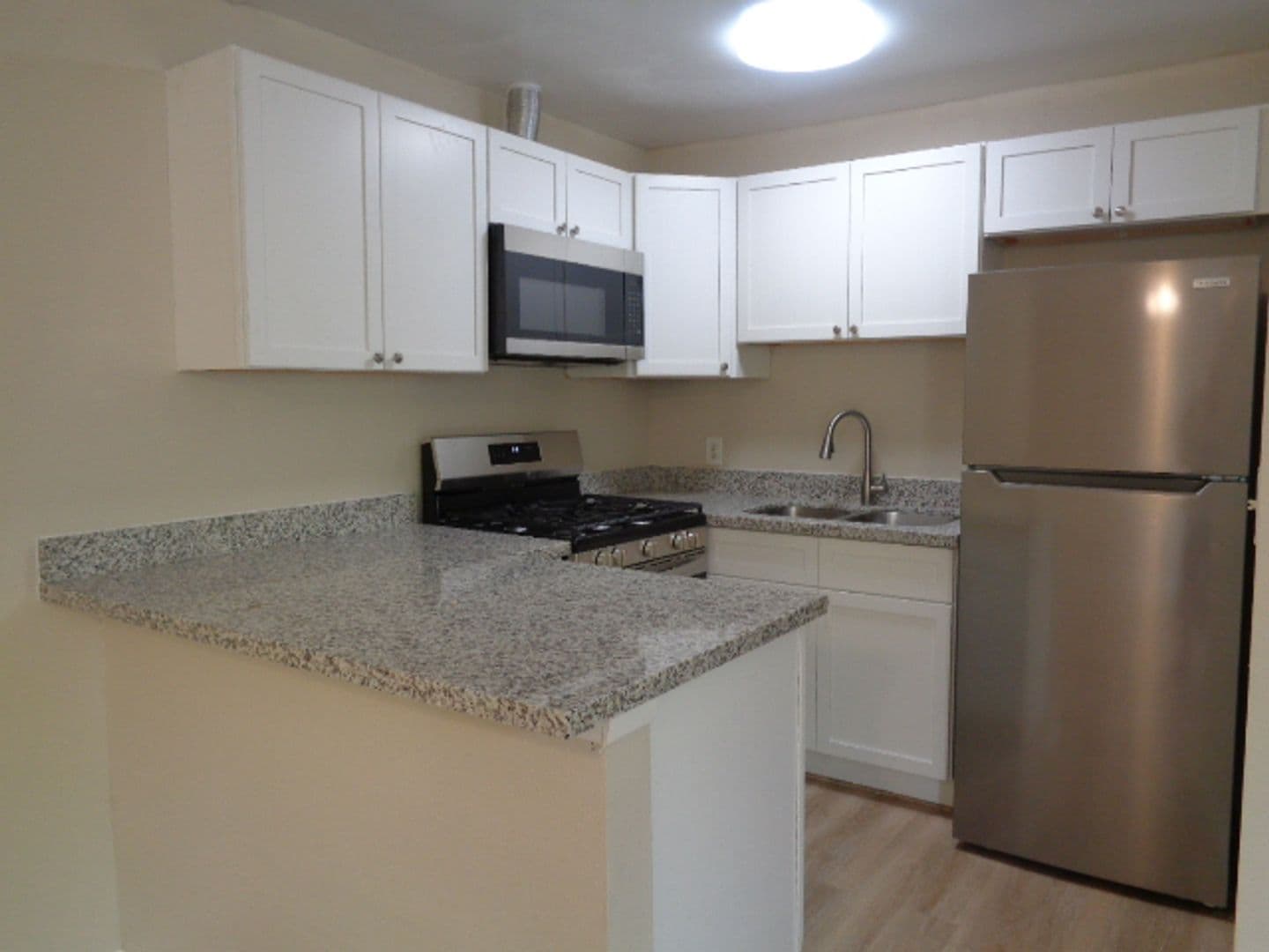 Phoenix Apartment: 1411 N. 33rd St.