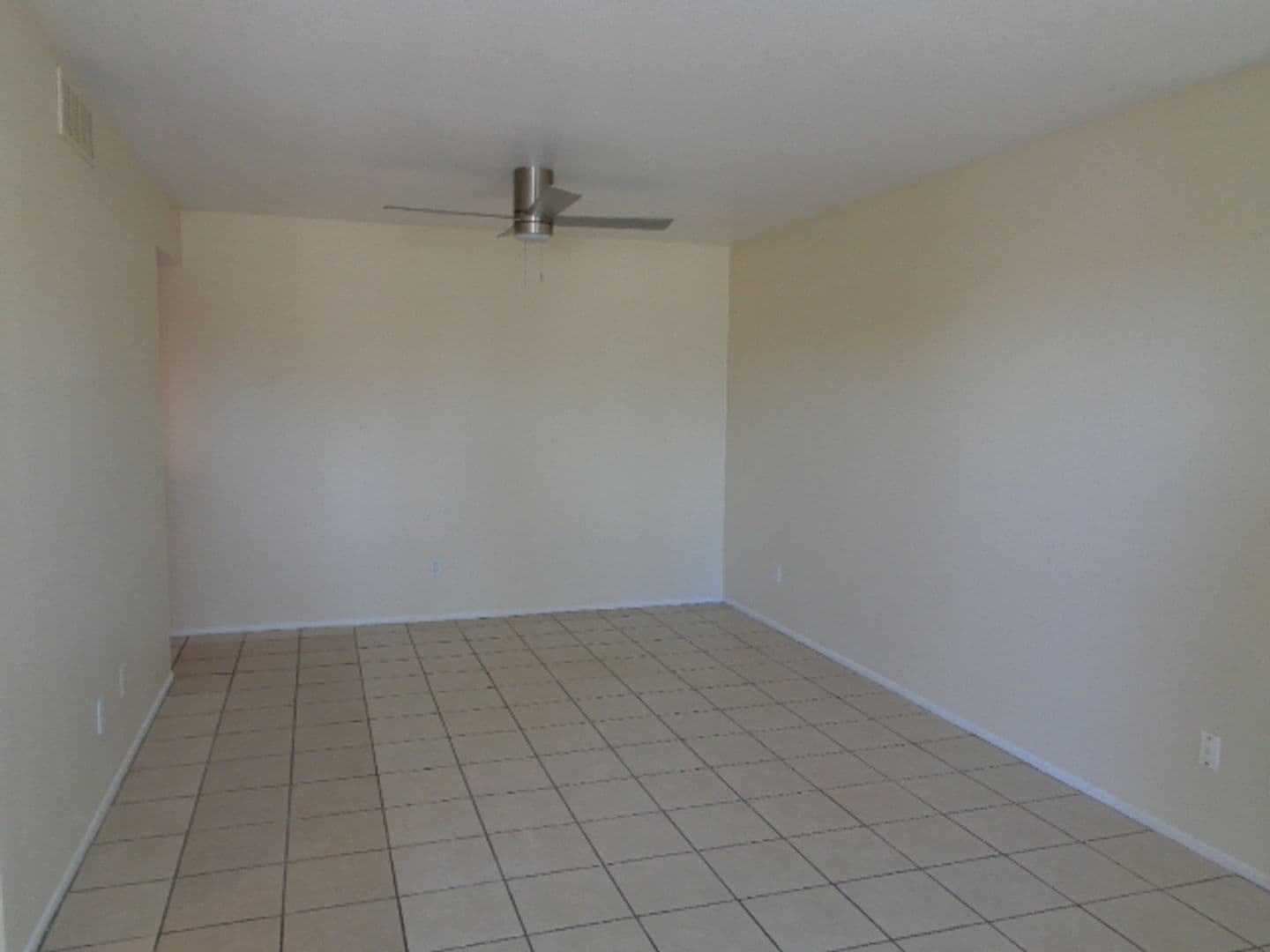 Apache Junction Apartment: 1882 S. Monterey Dr.