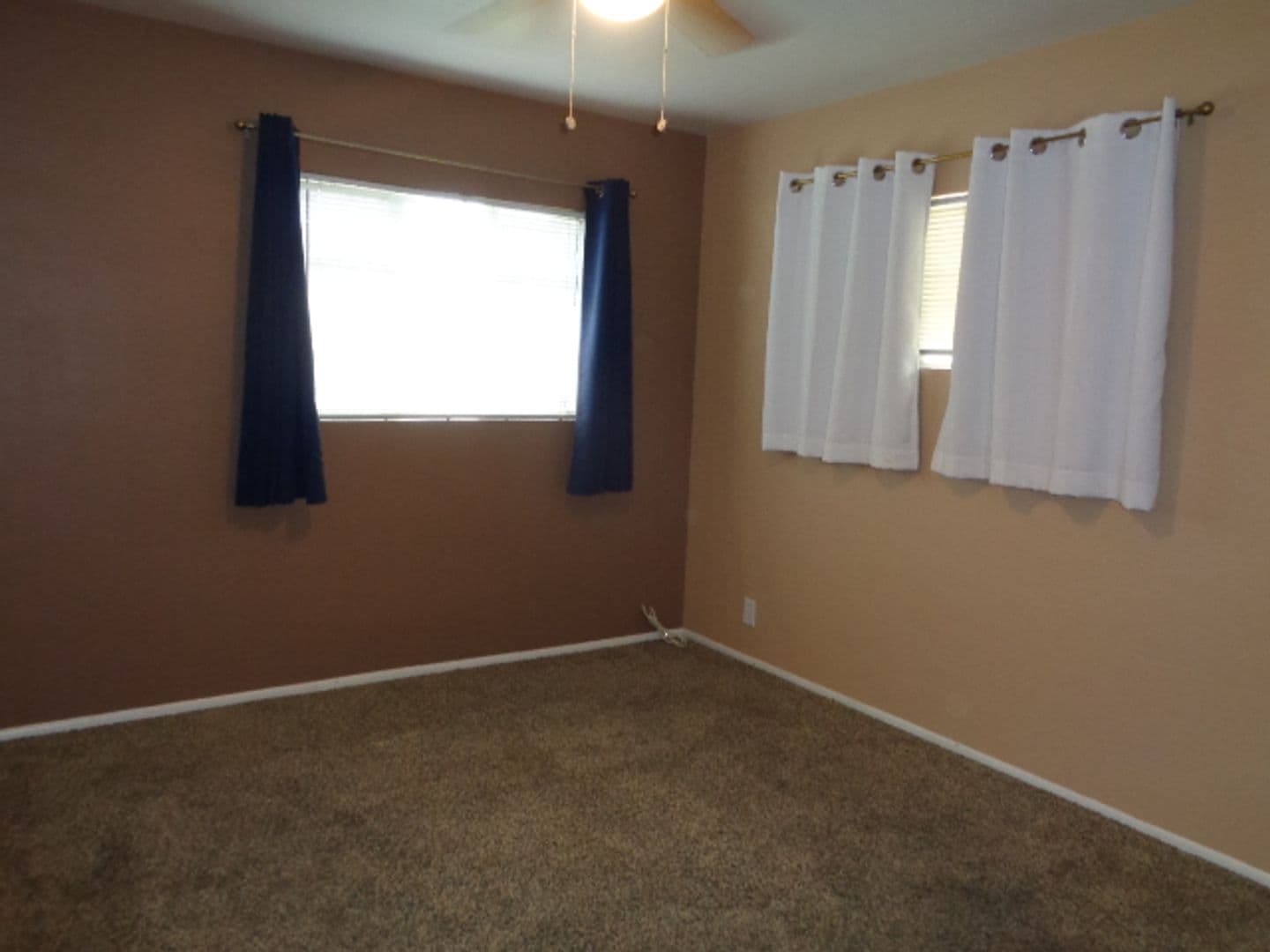 Phoenix Apartment: 2614 E. Pierson St.