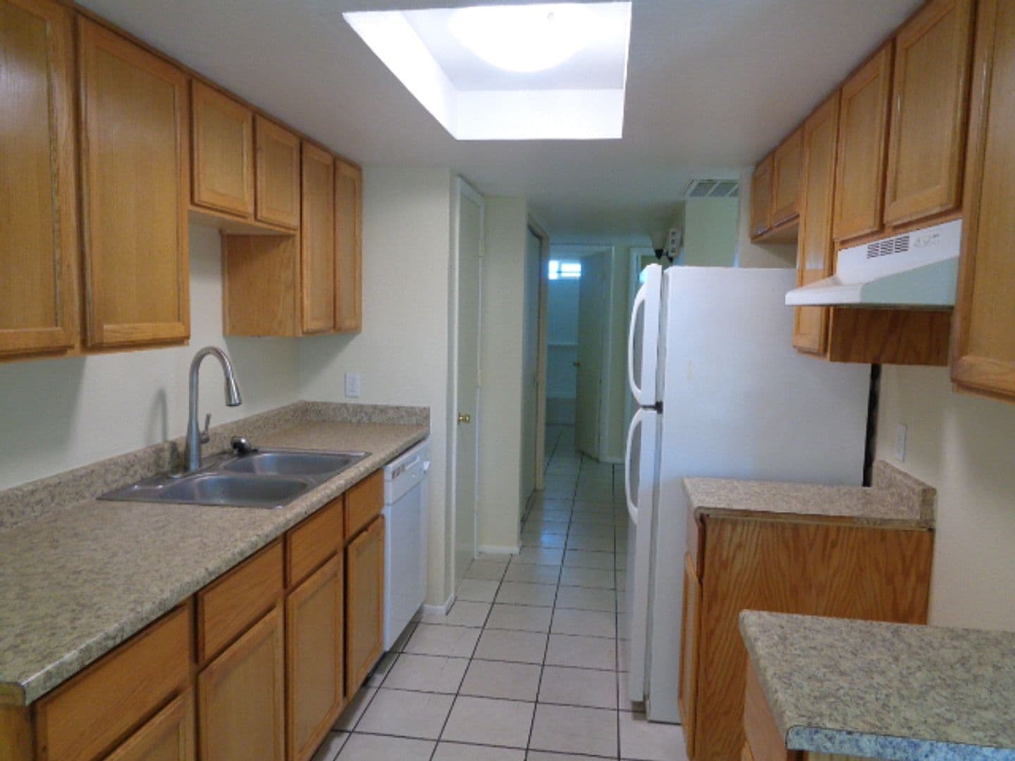 Apache Junction Apartment: 1882 S. Monterey Dr.