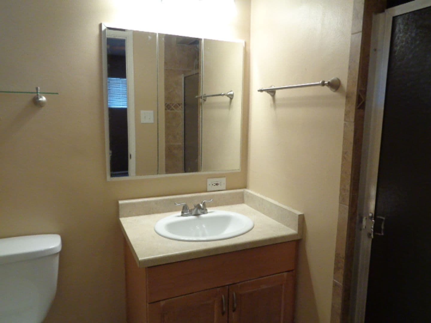 Phoenix Apartment: 2614 E. Pierson St.