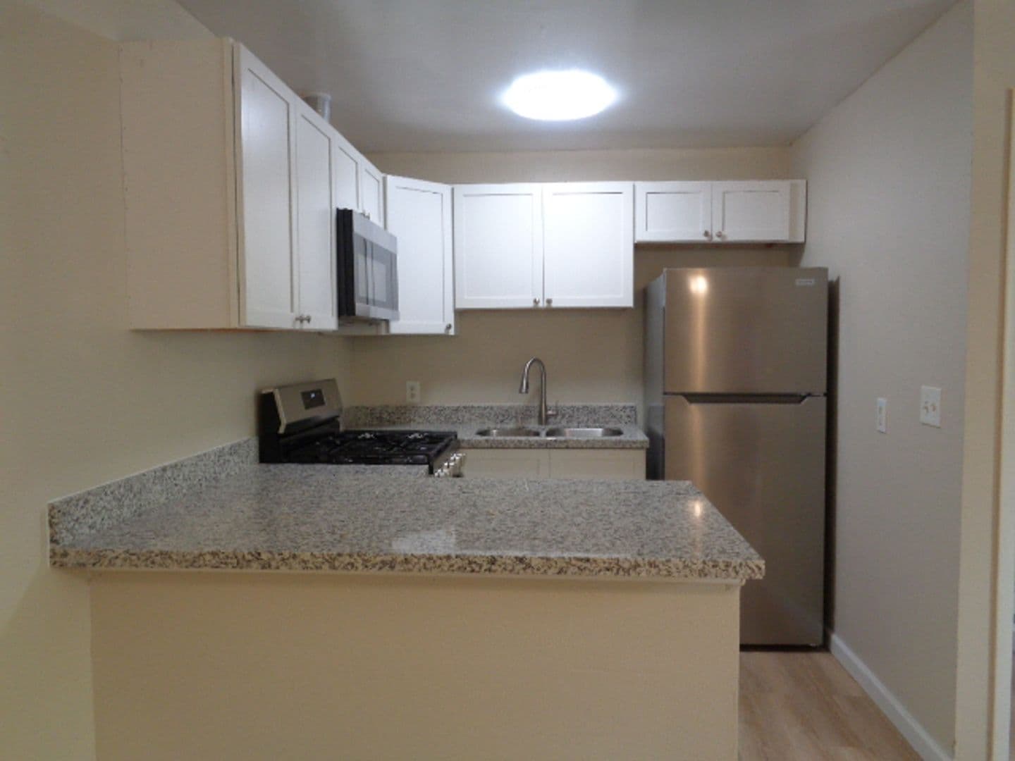 Phoenix Apartment: 1411 N. 33rd St.