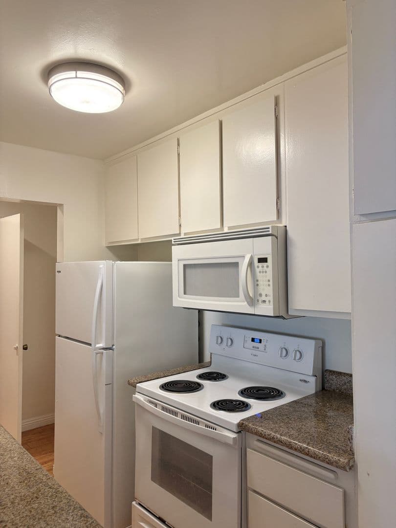 Los Angeles Apartment: 2445 S. Barrington Avenue