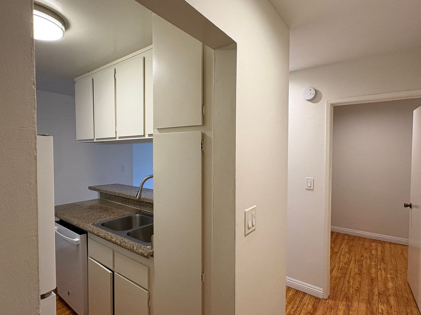 Los Angeles Apartment: 2445 S. Barrington Avenue
