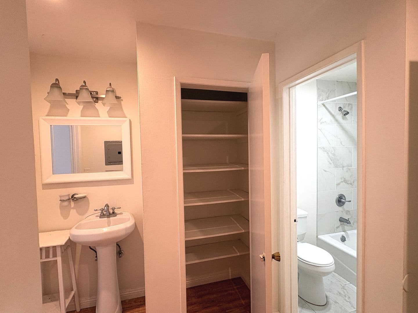 Los Angeles Apartment: 2445 S. Barrington Avenue