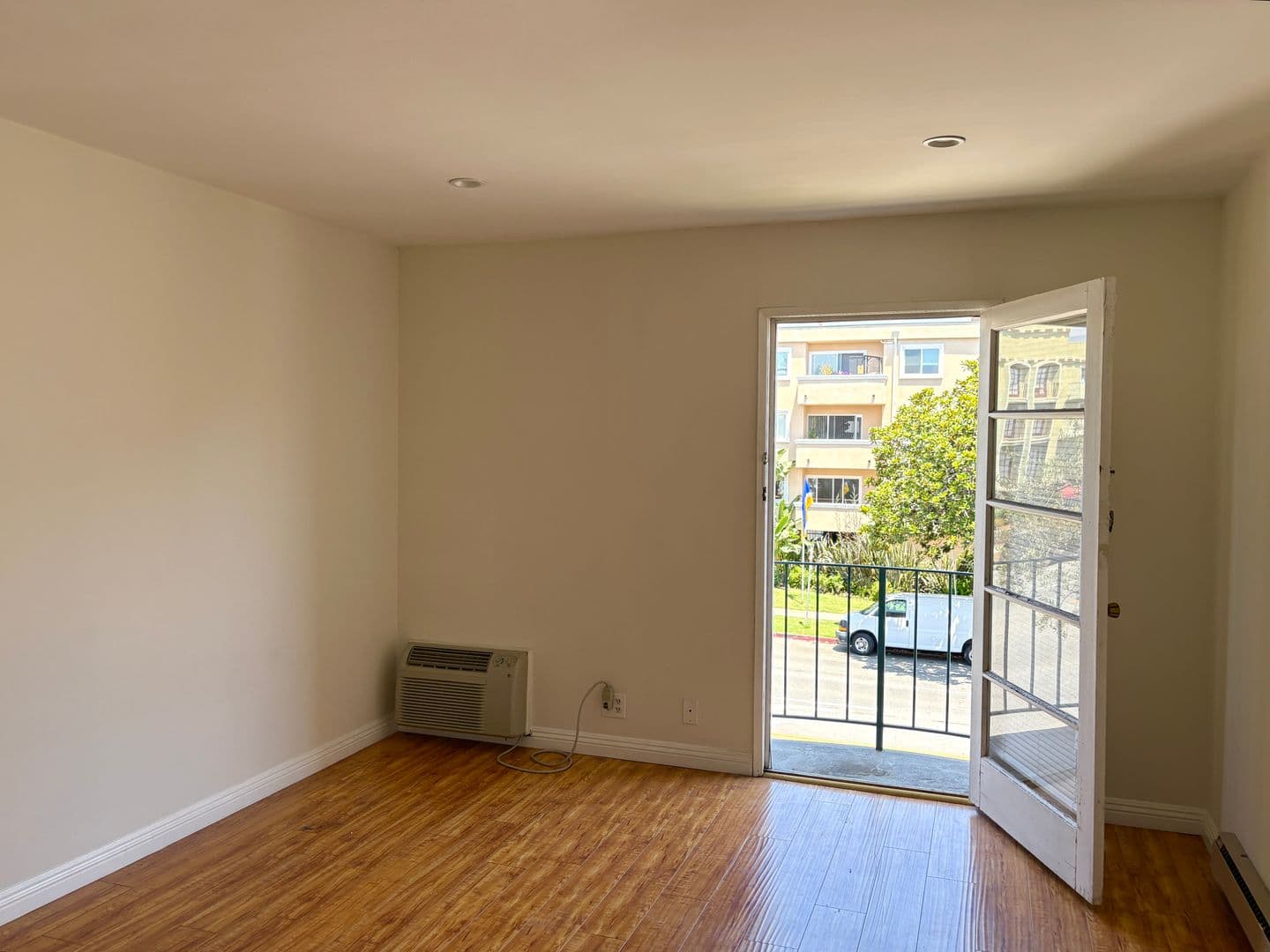 Los Angeles Apartment: 2445 S. Barrington Avenue