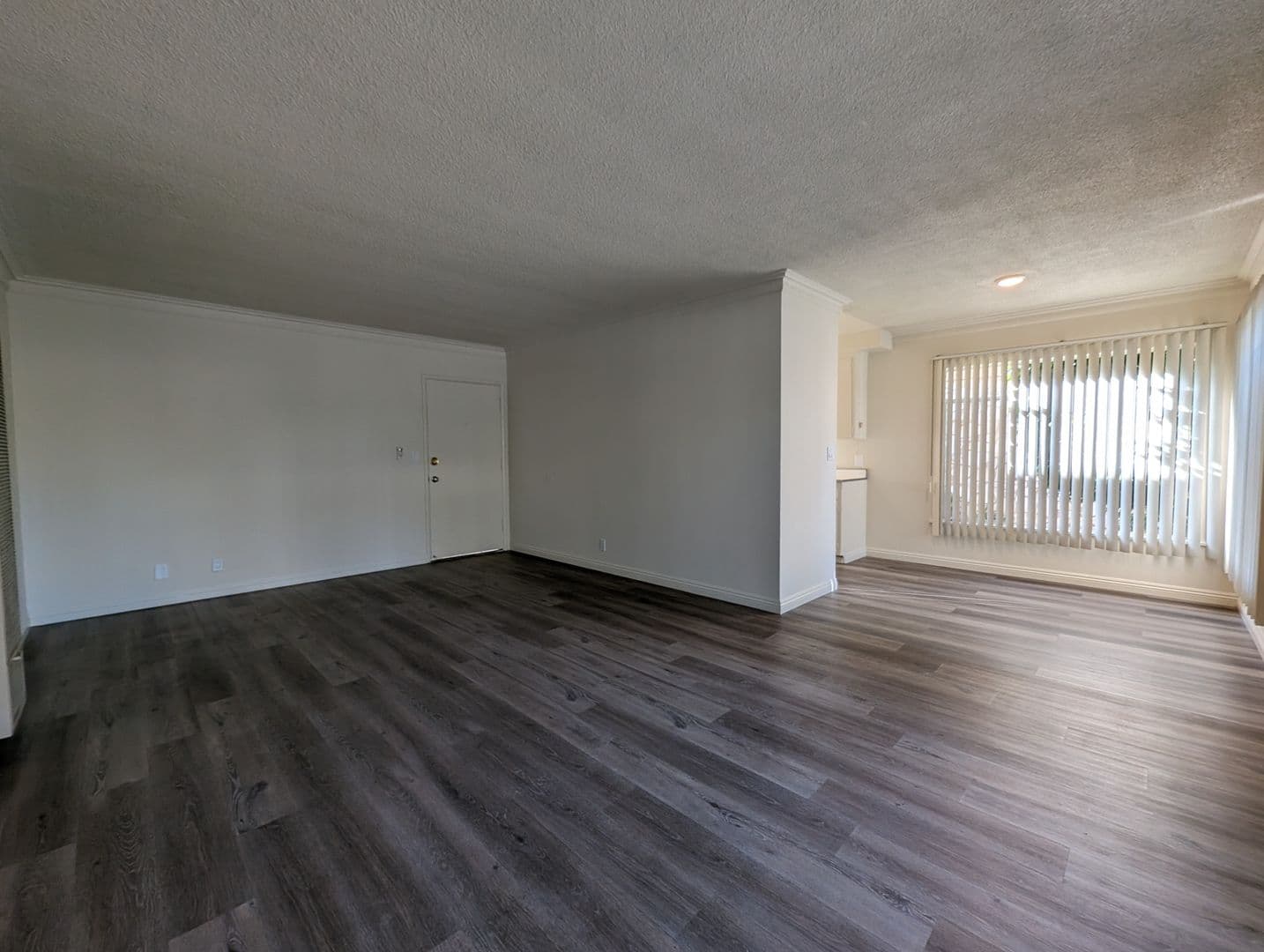Pasadena Apartment: 250 N. Oakland Ave.