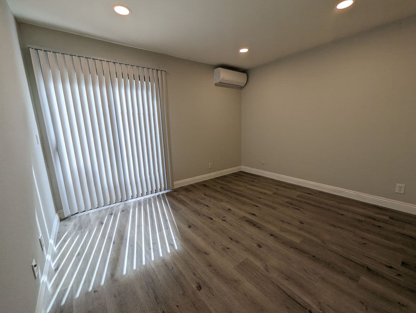 Pasadena Apartment: 666-670 N. Hill Ave.