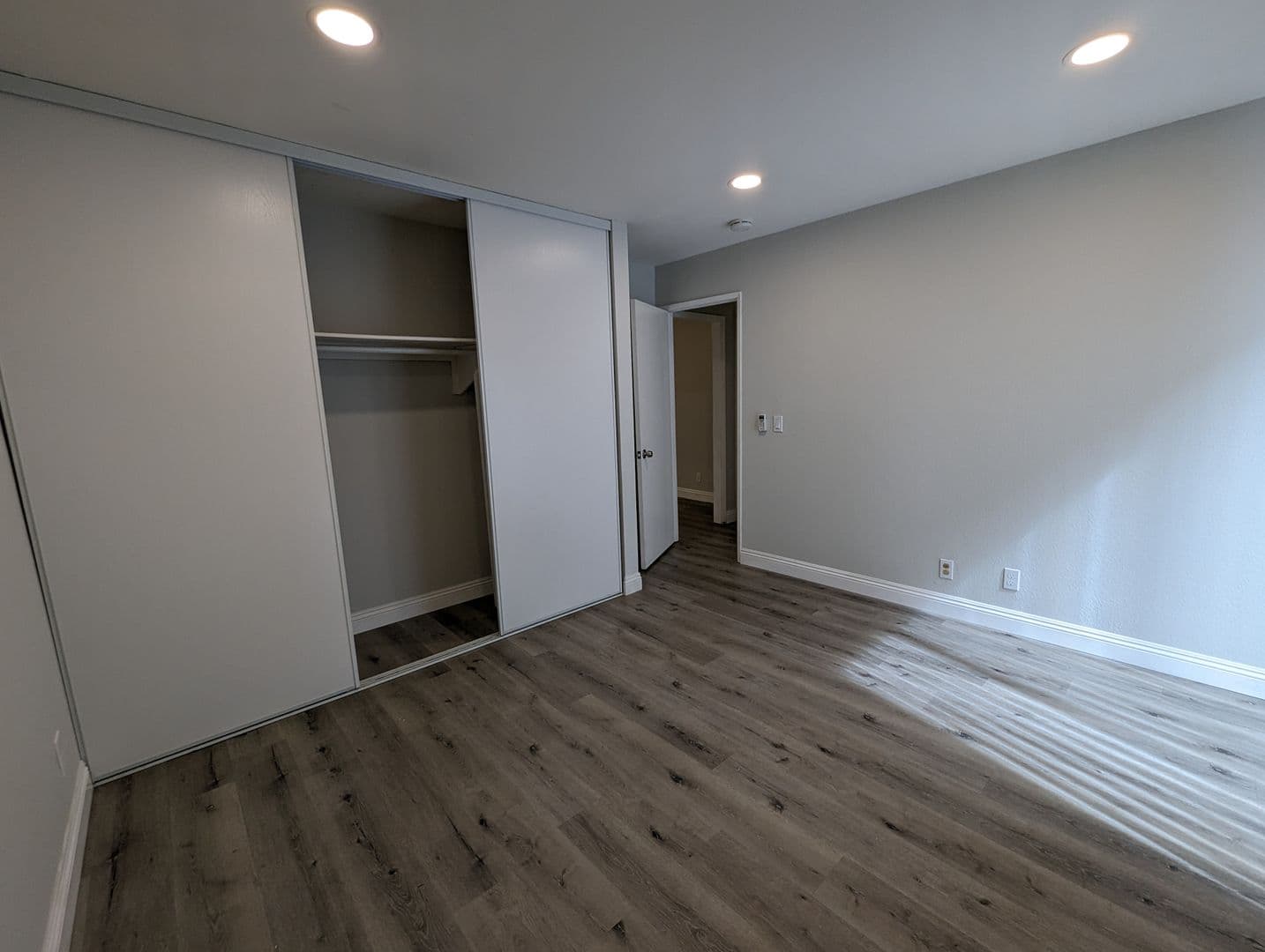Pasadena Apartment: 666-670 N. Hill Ave.