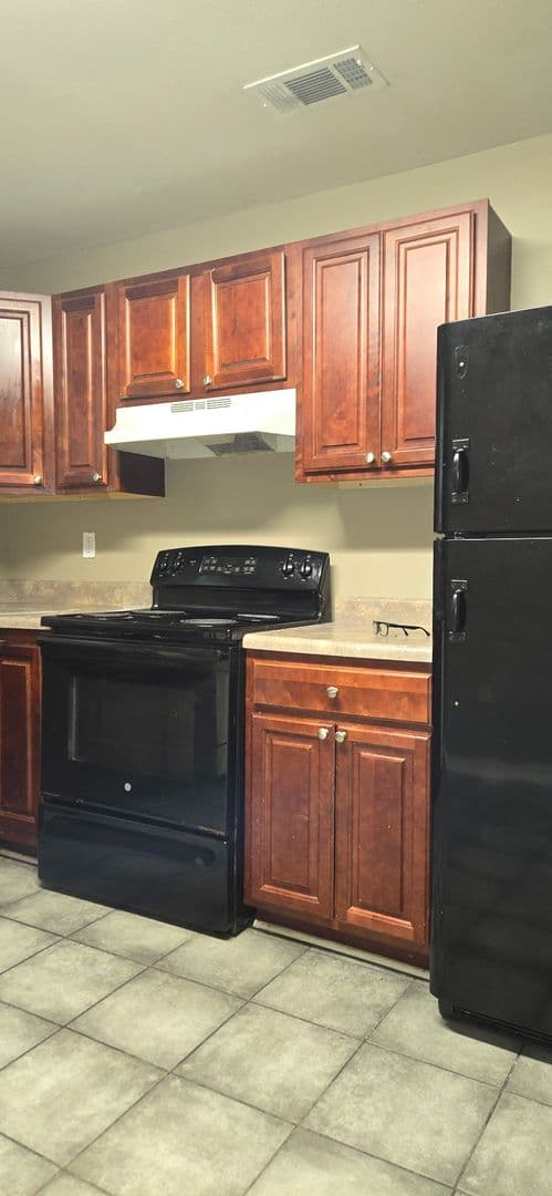 New Orleans Apartment: 517 Lizardi St