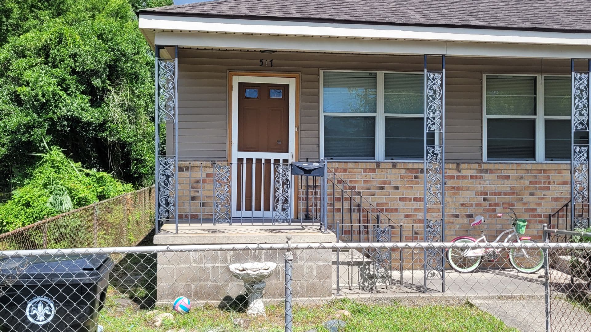 New Orleans Apartment: 517 Lizardi St