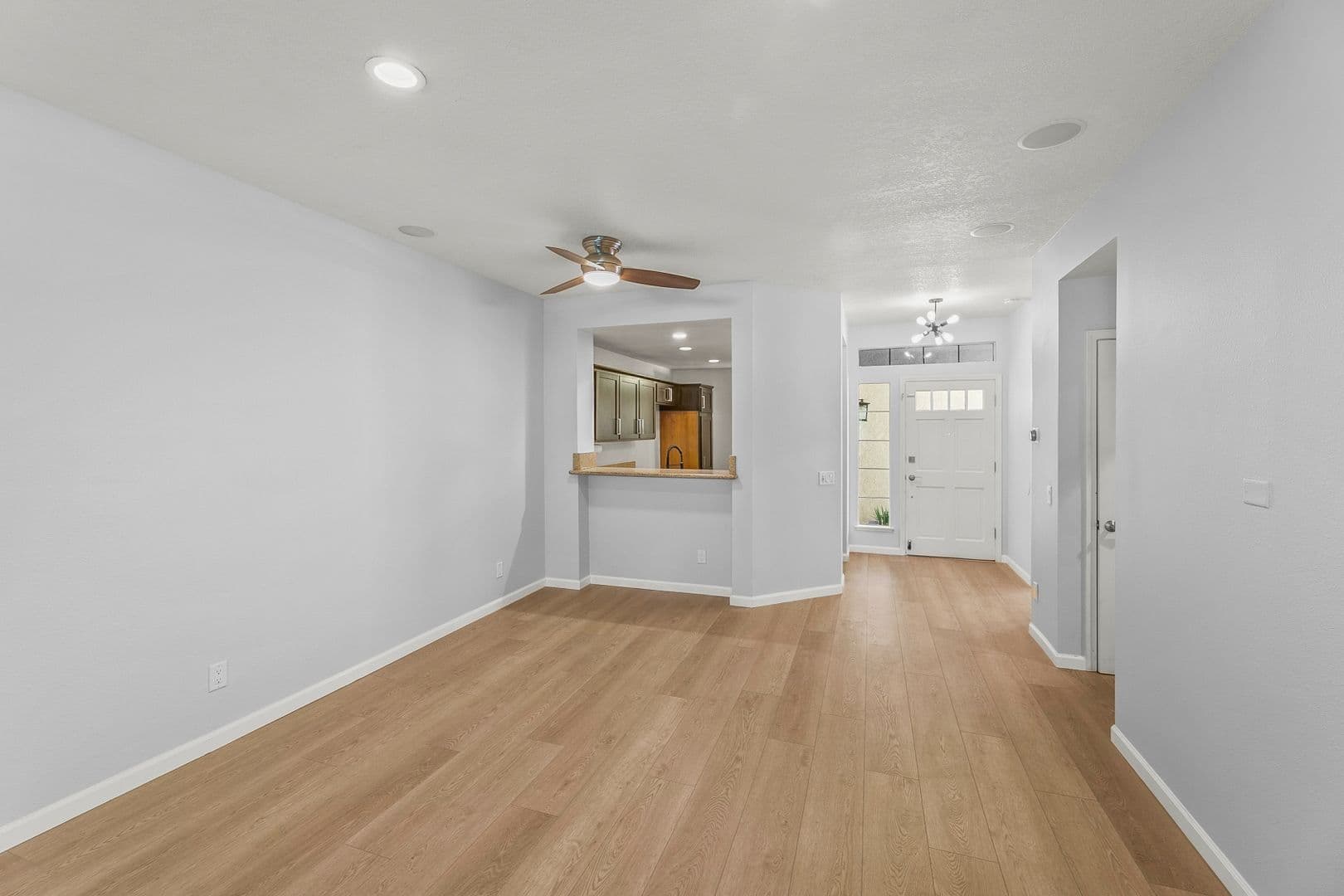 Valencia House: 25841 McBean Pkwy #2