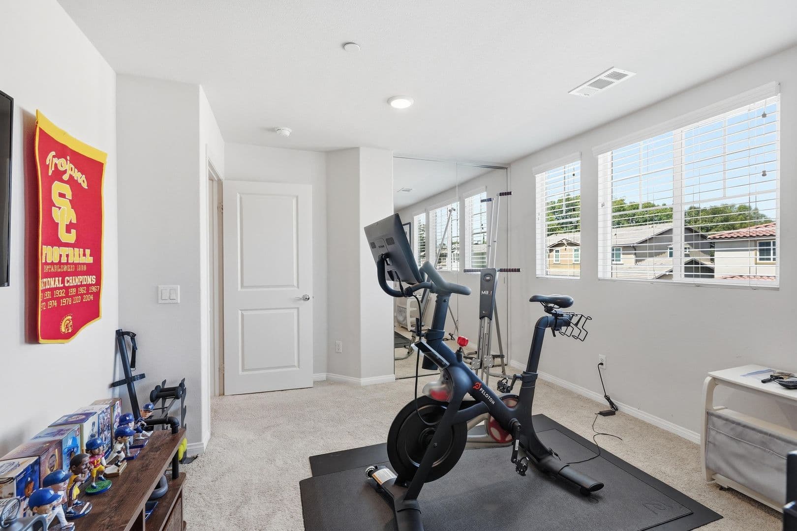 North Hills House: 16084 Cousteau Lane
