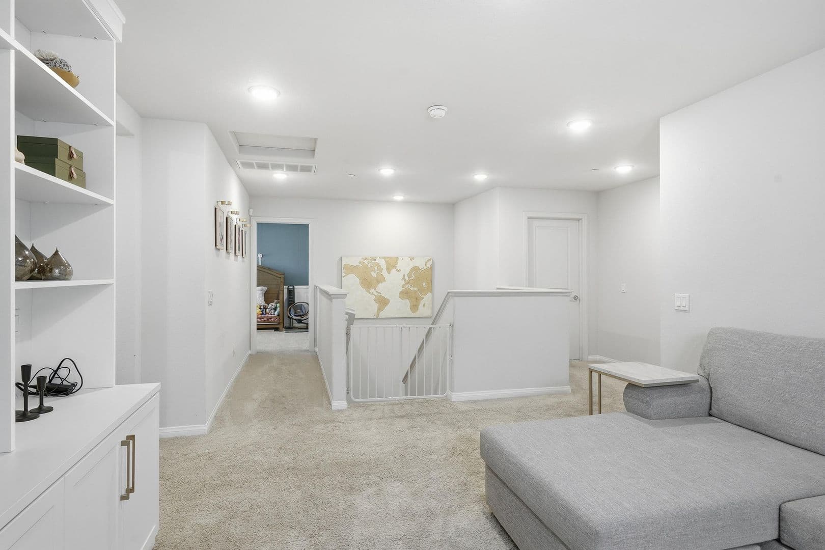 North Hills House: 16084 Cousteau Lane