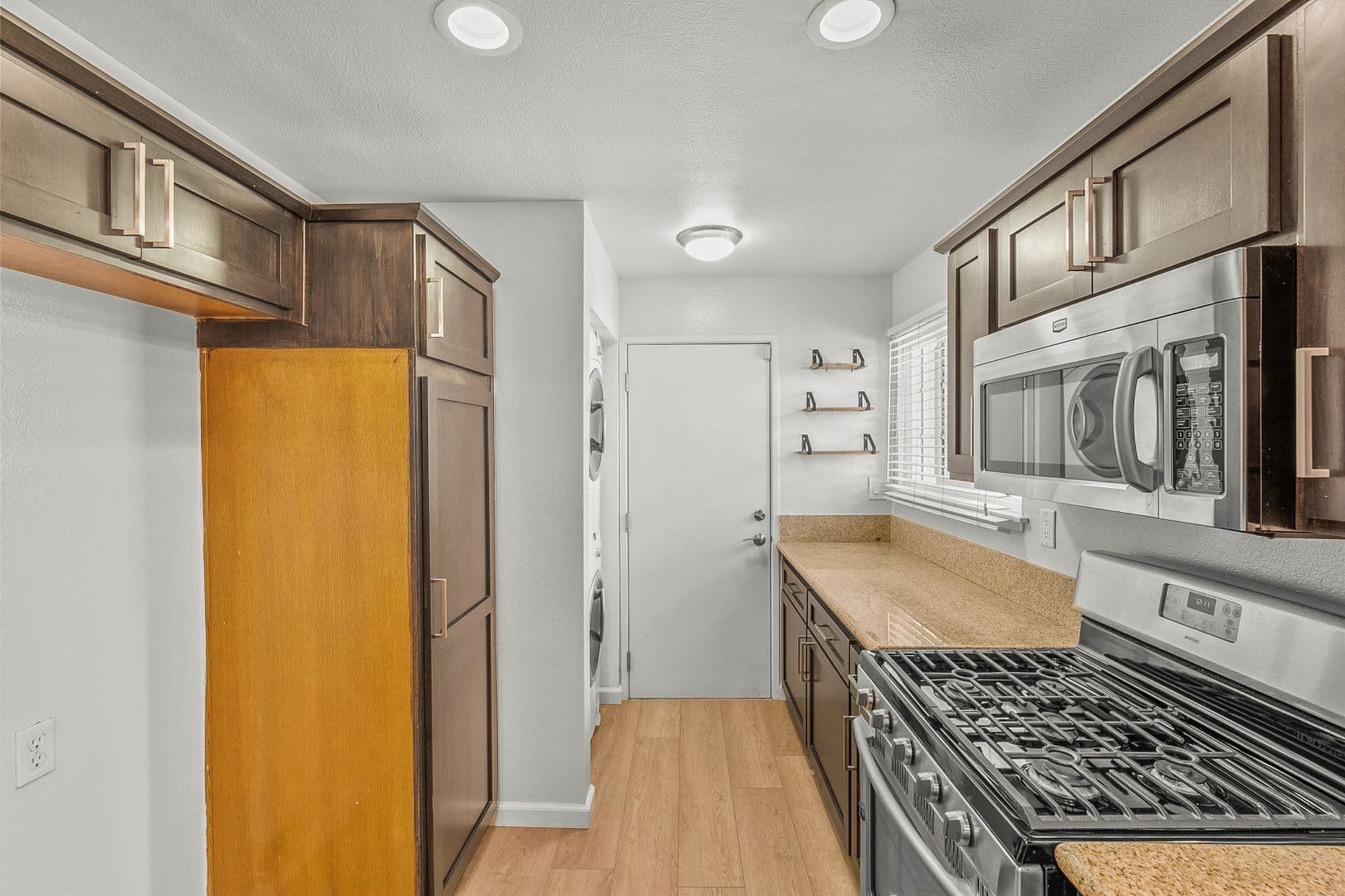 Valencia House: 25841 McBean Pkwy #2