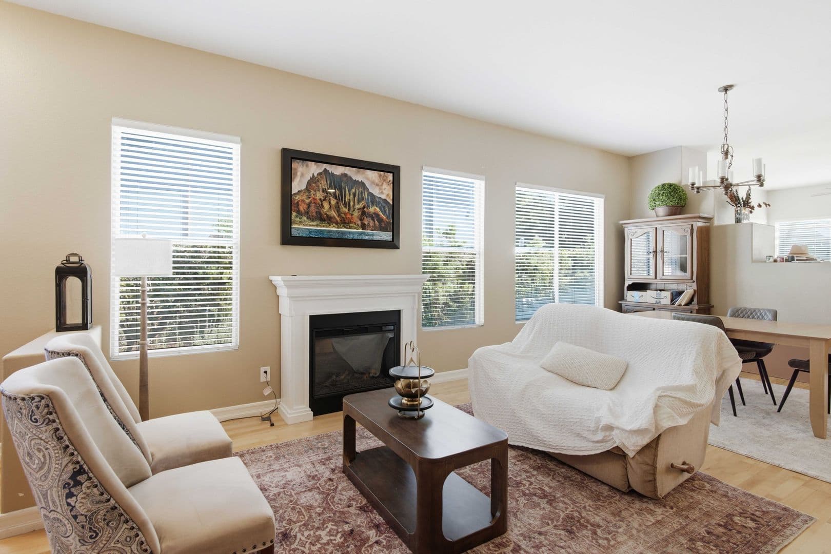 Saugus House: 28587 Haskell Canyon Road