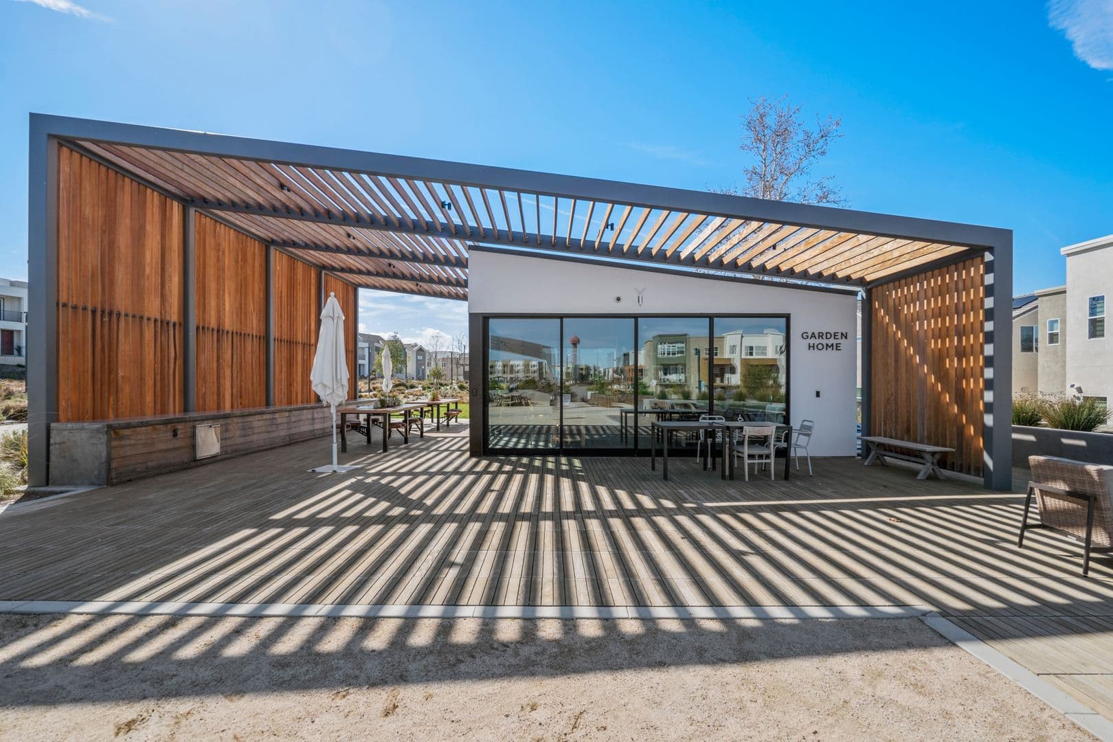Valencia House: 27105 Valley Oak