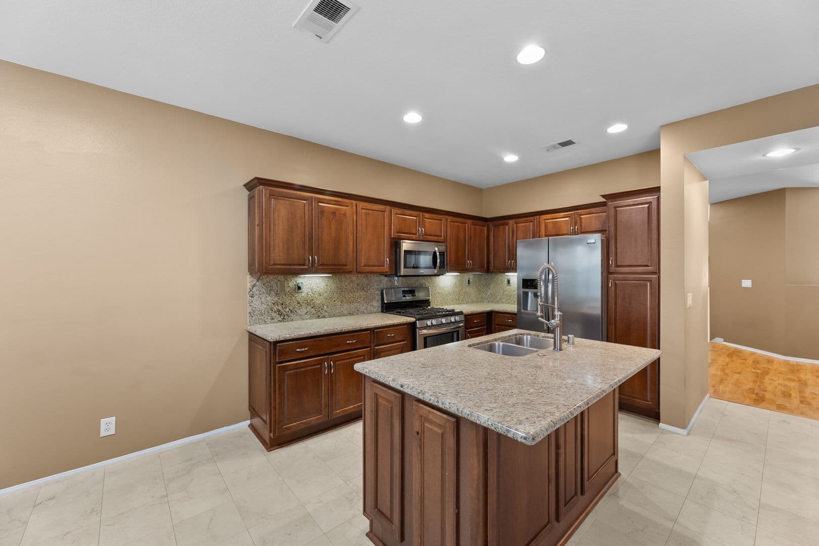 Valencia House: 26820 Marina Point Lane #2