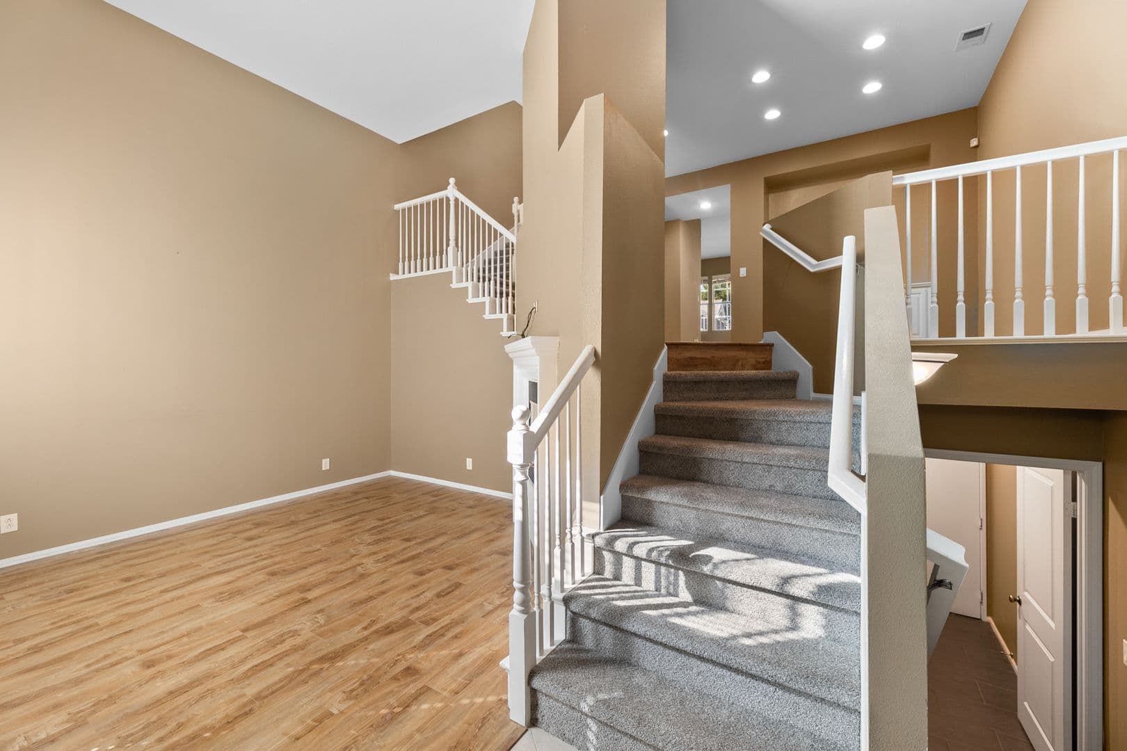 Valencia House: 26820 Marina Point Lane #2